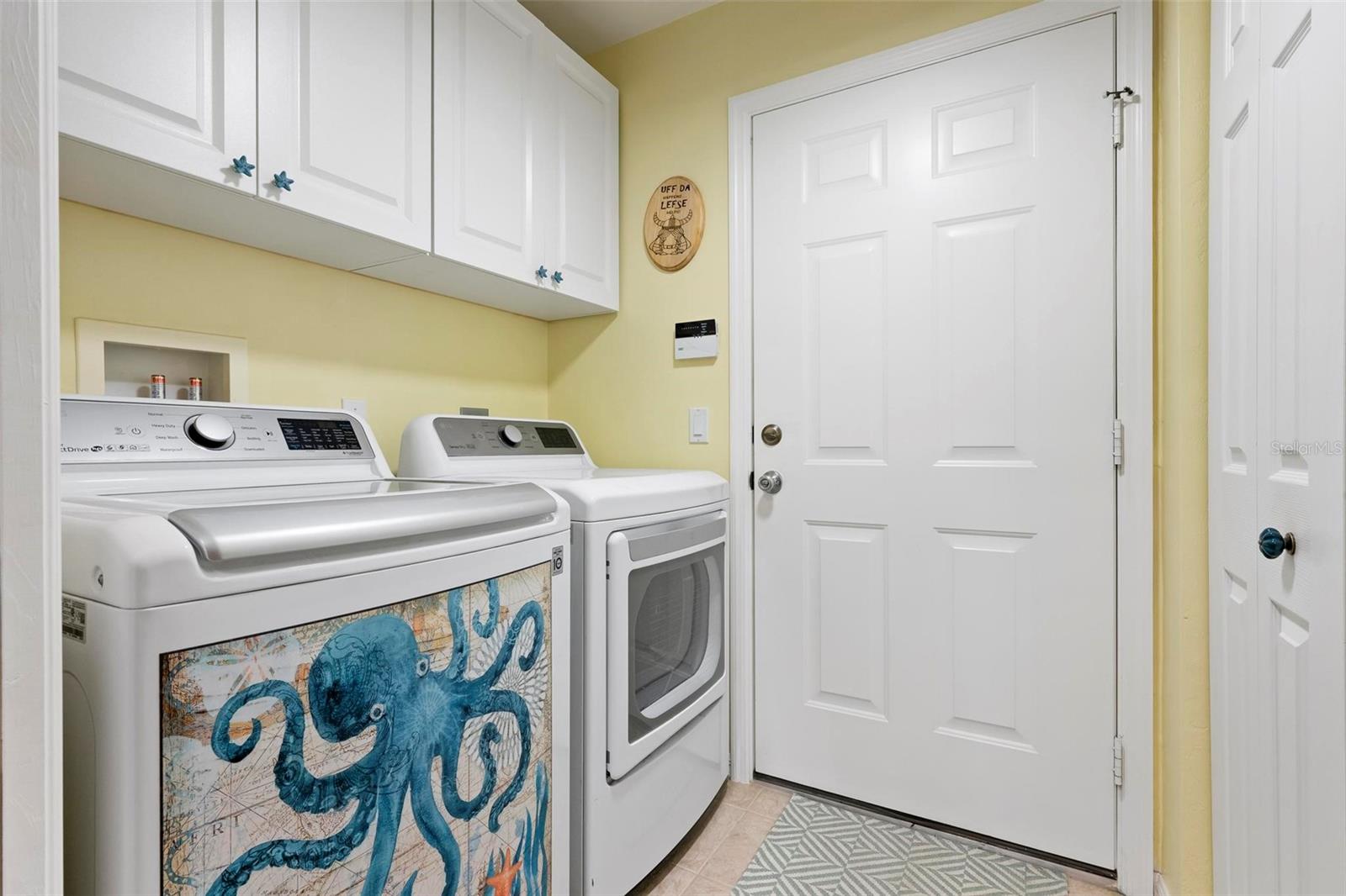 Image 37 of 44 For 2863 Paddock Avenue