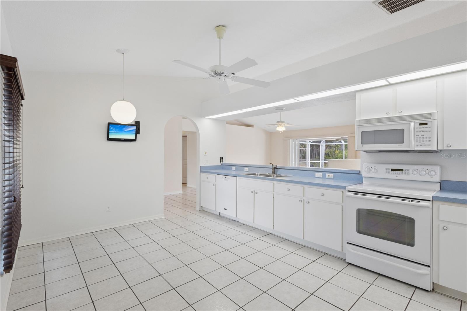 Image 12 of 25 For 1054 General Street