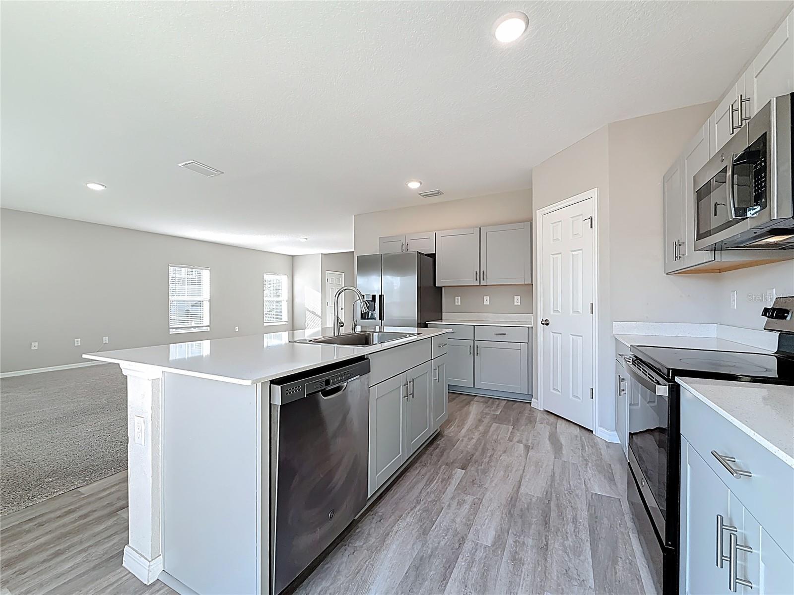 Image 13 of 55 For 12892 Tannencrest Drive