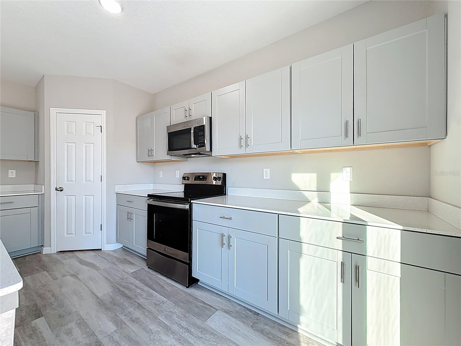 Image 14 of 55 For 12892 Tannencrest Drive