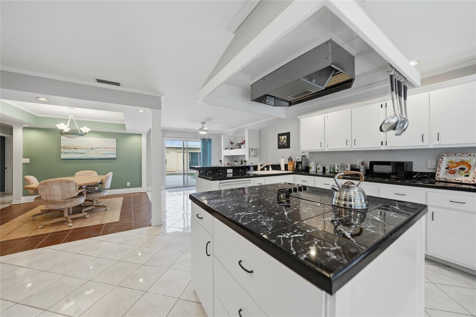 Image 10 of 35 For 1012 Webster Avenue Nw