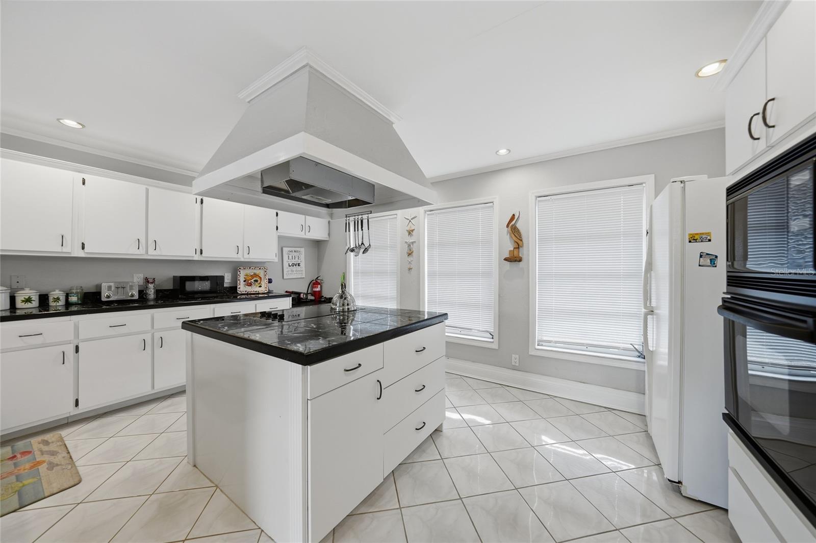 Image 9 of 35 For 1012 Webster Avenue Nw