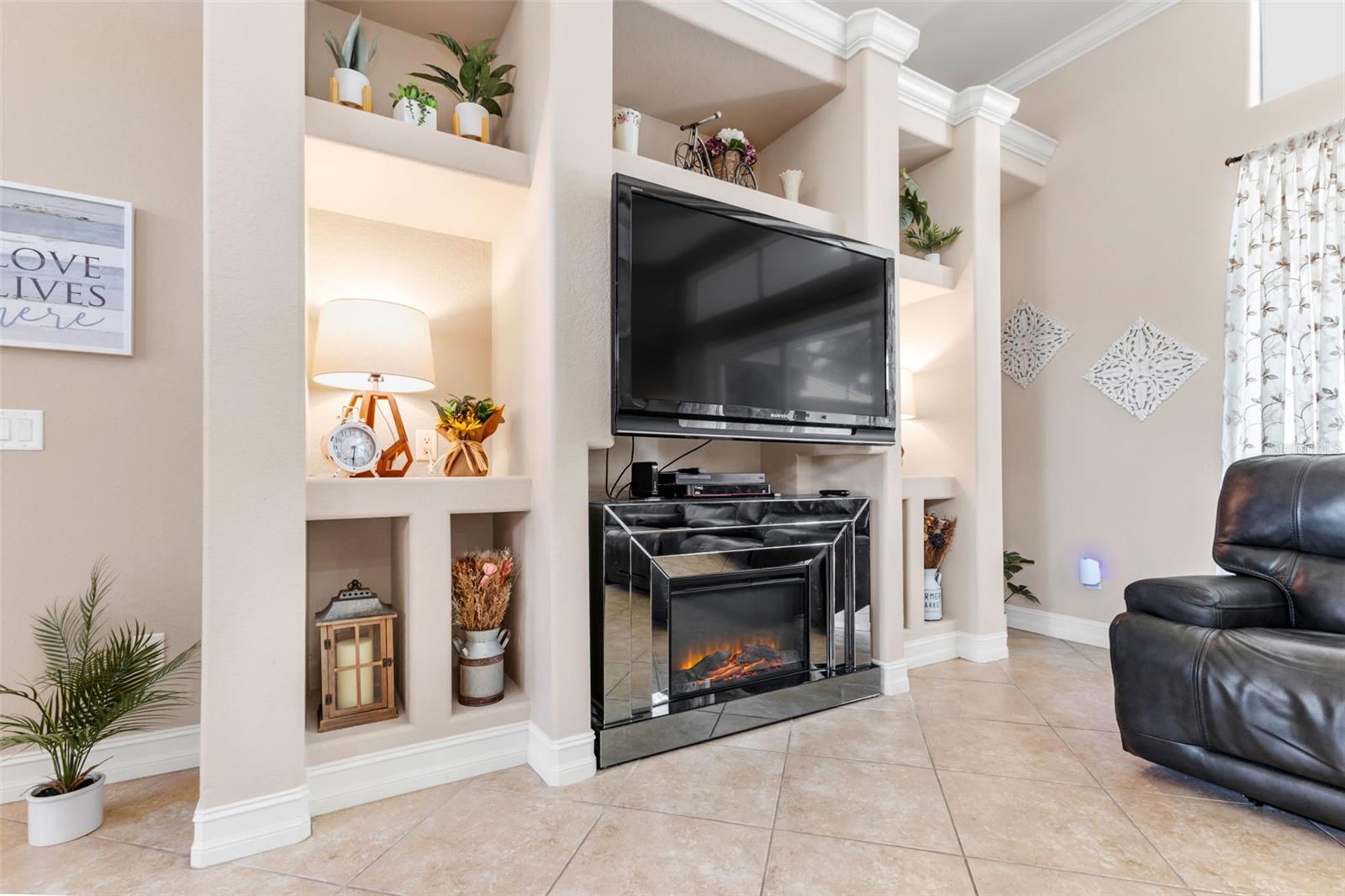 Image 14 of 73 For 17363 Wellsley Avenue