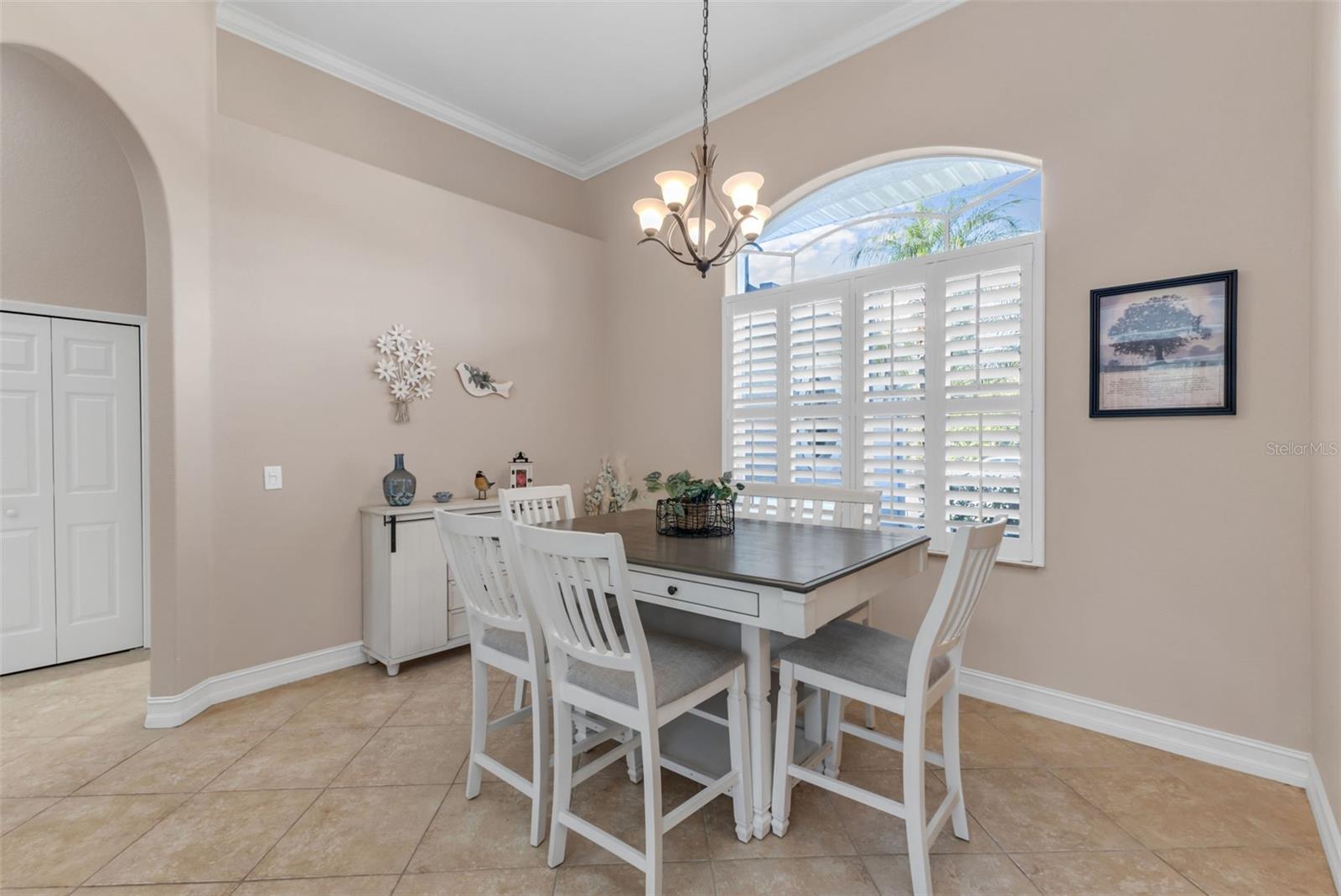 Image 17 of 73 For 17363 Wellsley Avenue