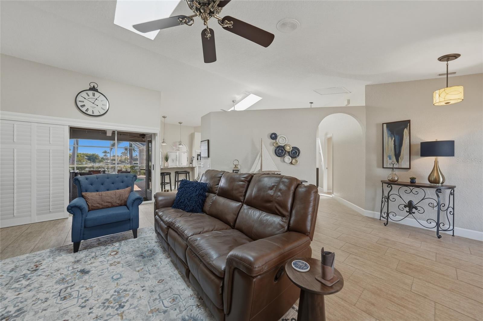 Image 13 of 63 For 803 Lucia Drive