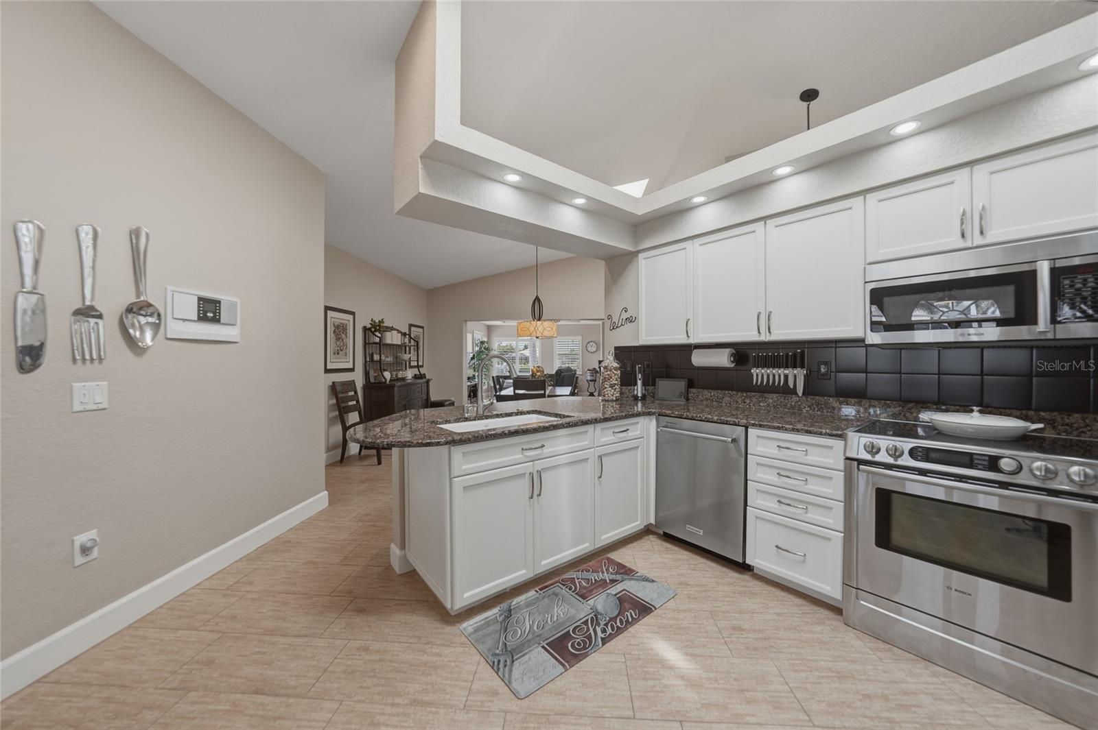 Image 18 of 63 For 803 Lucia Drive