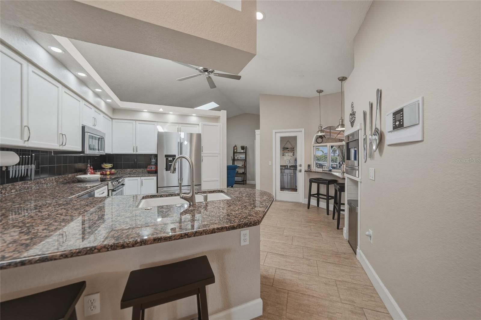 Image 20 of 63 For 803 Lucia Drive