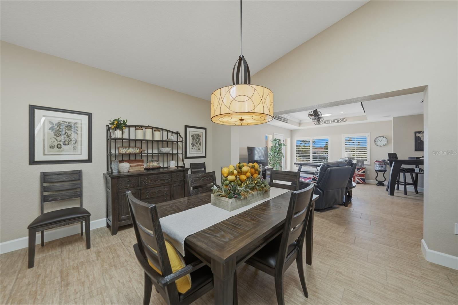 Image 22 of 63 For 803 Lucia Drive