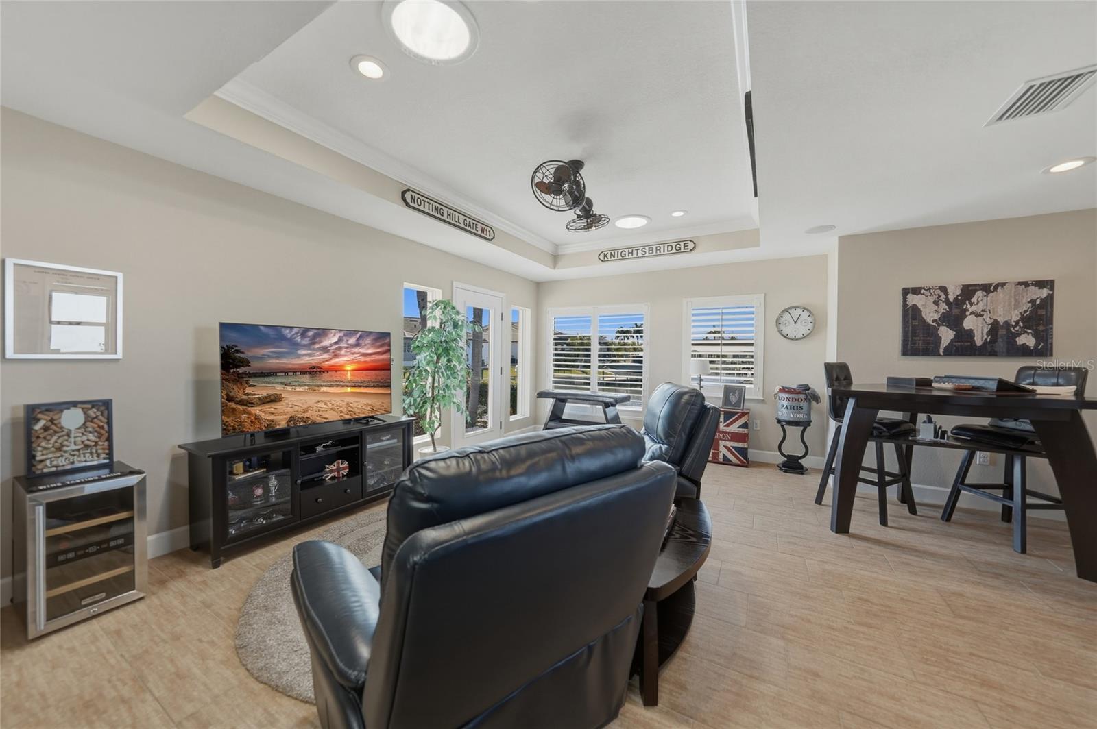 Image 25 of 63 For 803 Lucia Drive