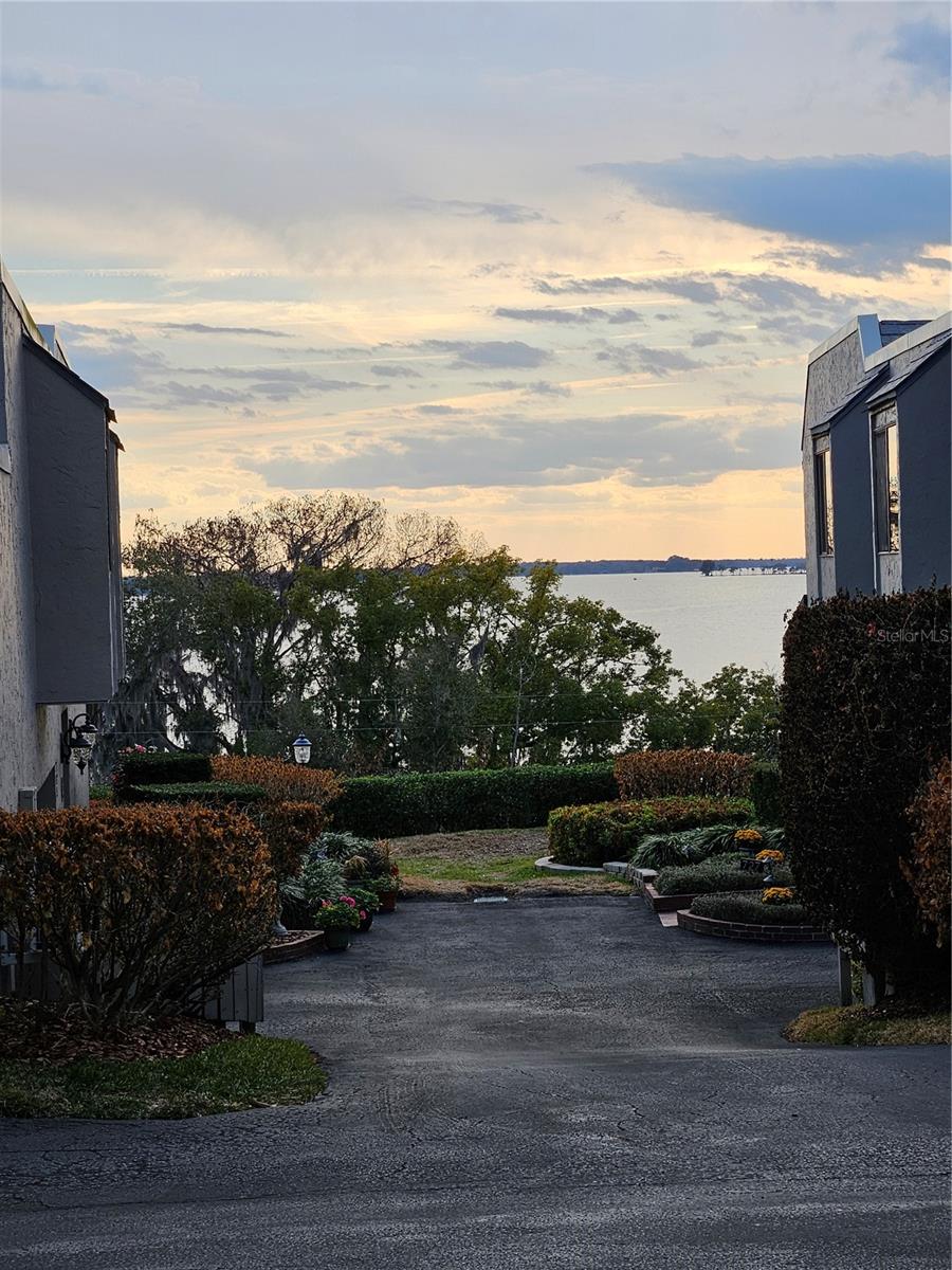 Image 31 of 35 For 715 Helen Street 5