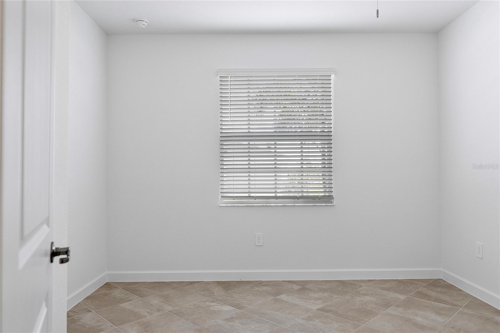 Image 4 of 45 For 15077 Anchorage Road