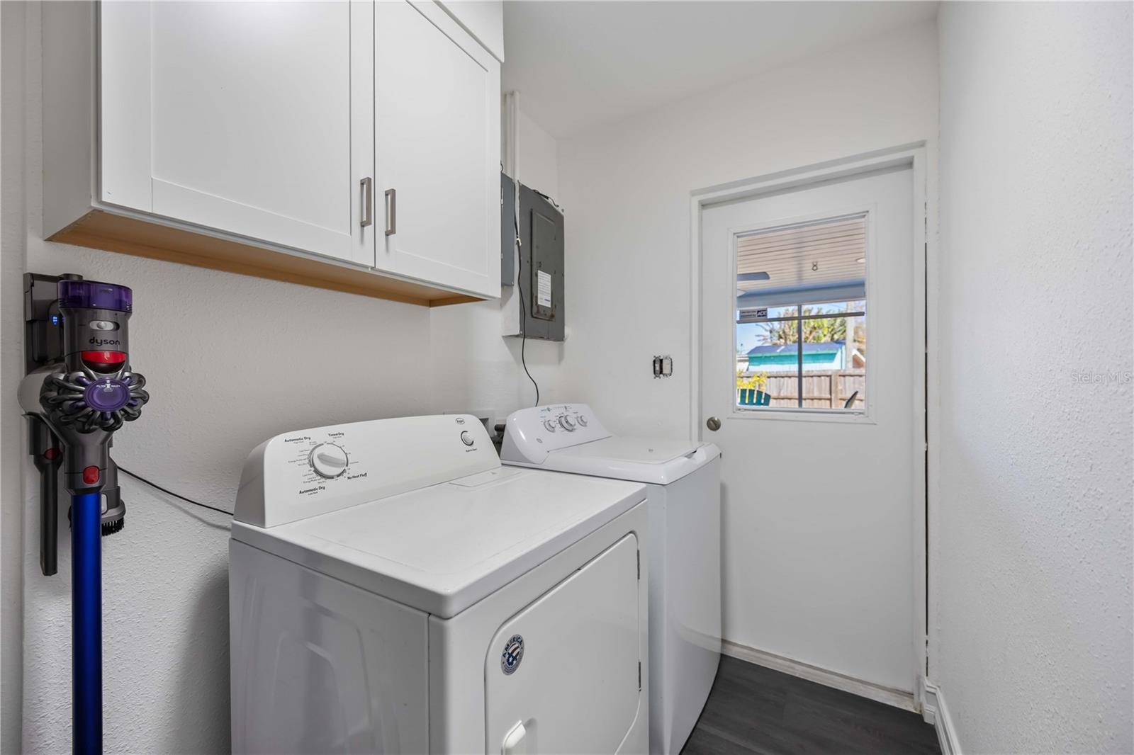 Image 23 of 68 For 1824 Rhoades Terrace