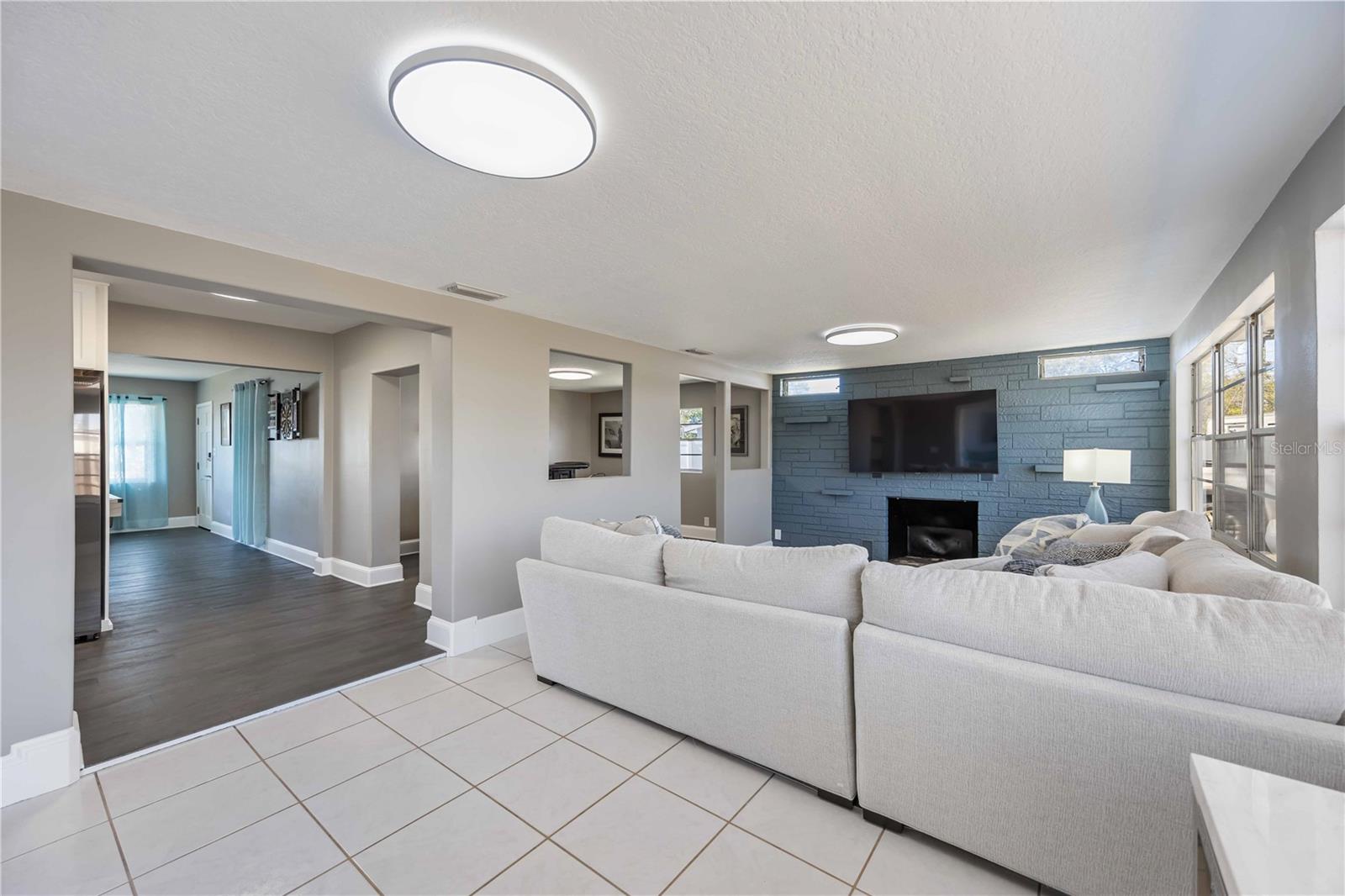 Image 7 of 68 For 1824 Rhoades Terrace