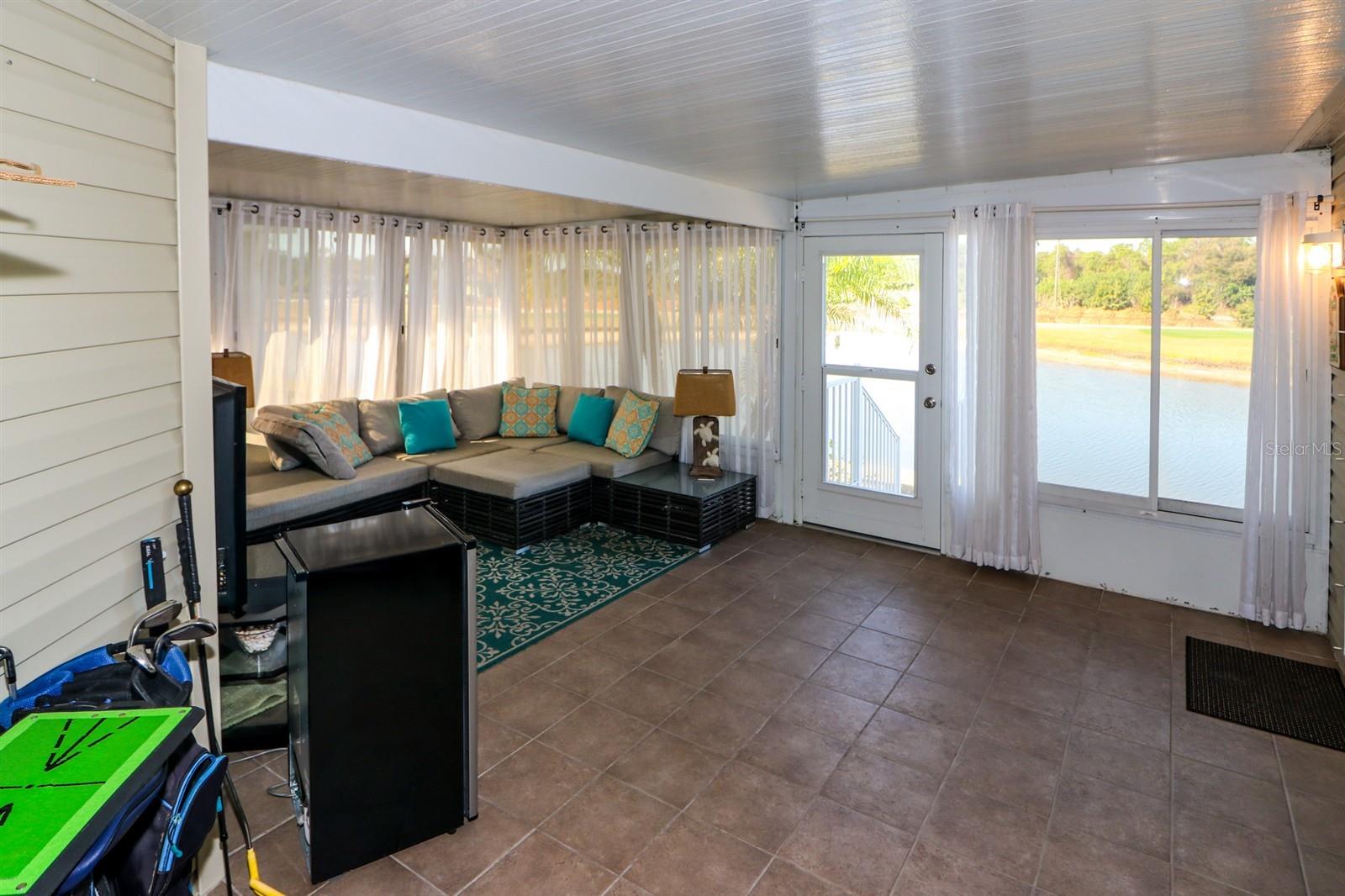 Image 30 of 38 For 29200 Jones Loop Road 522