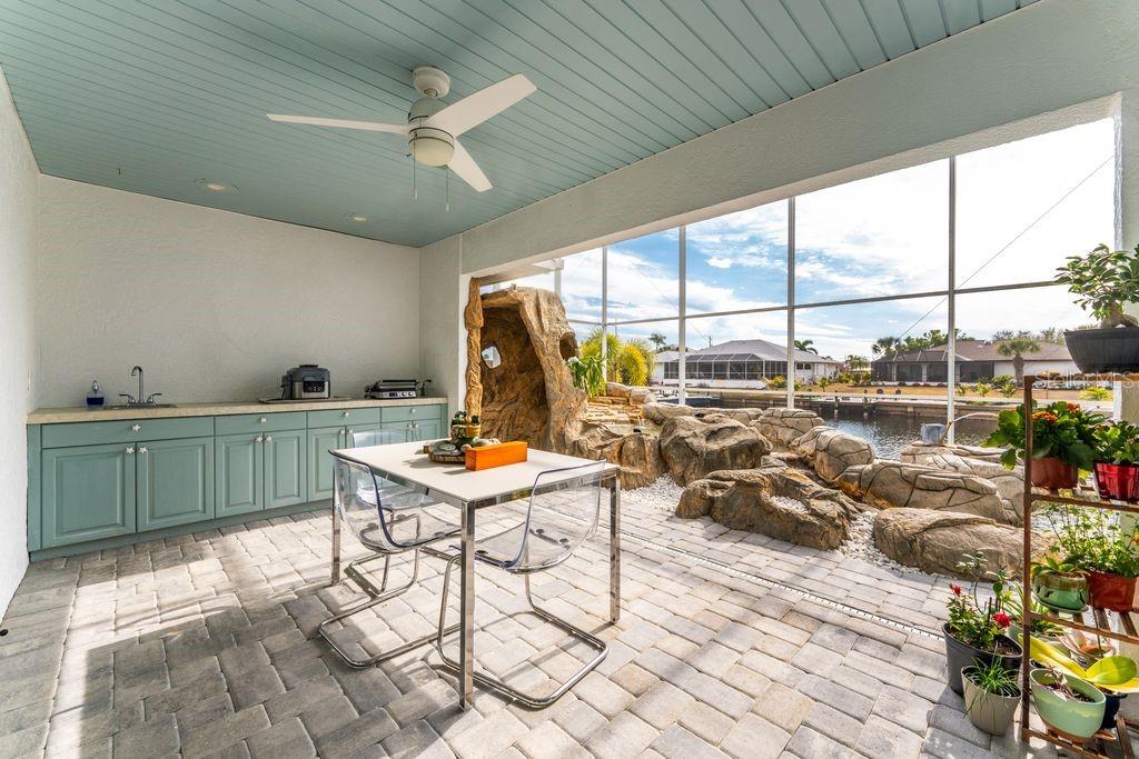 Image 28 of 57 For 139 Seville Place Sw