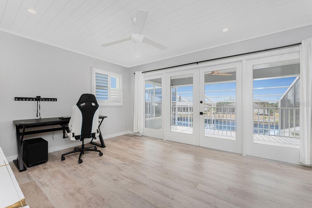 Image 33 of 57 For 139 Seville Place Sw