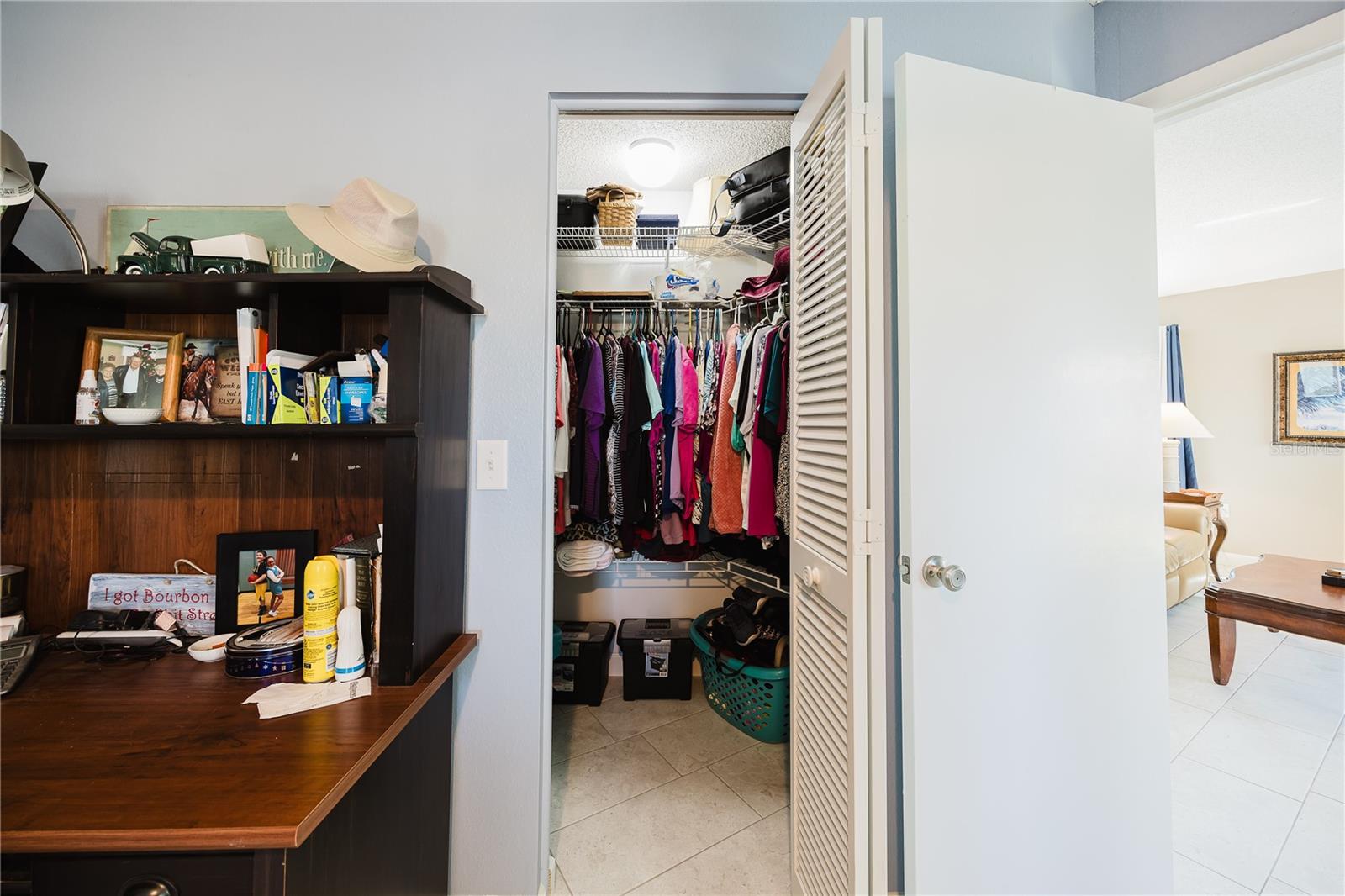 Image 23 of 39 For 689 Linden Drive