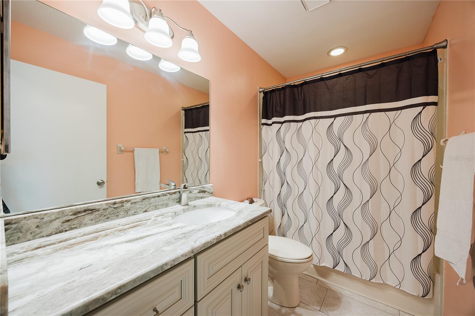 Image 26 of 39 For 689 Linden Drive