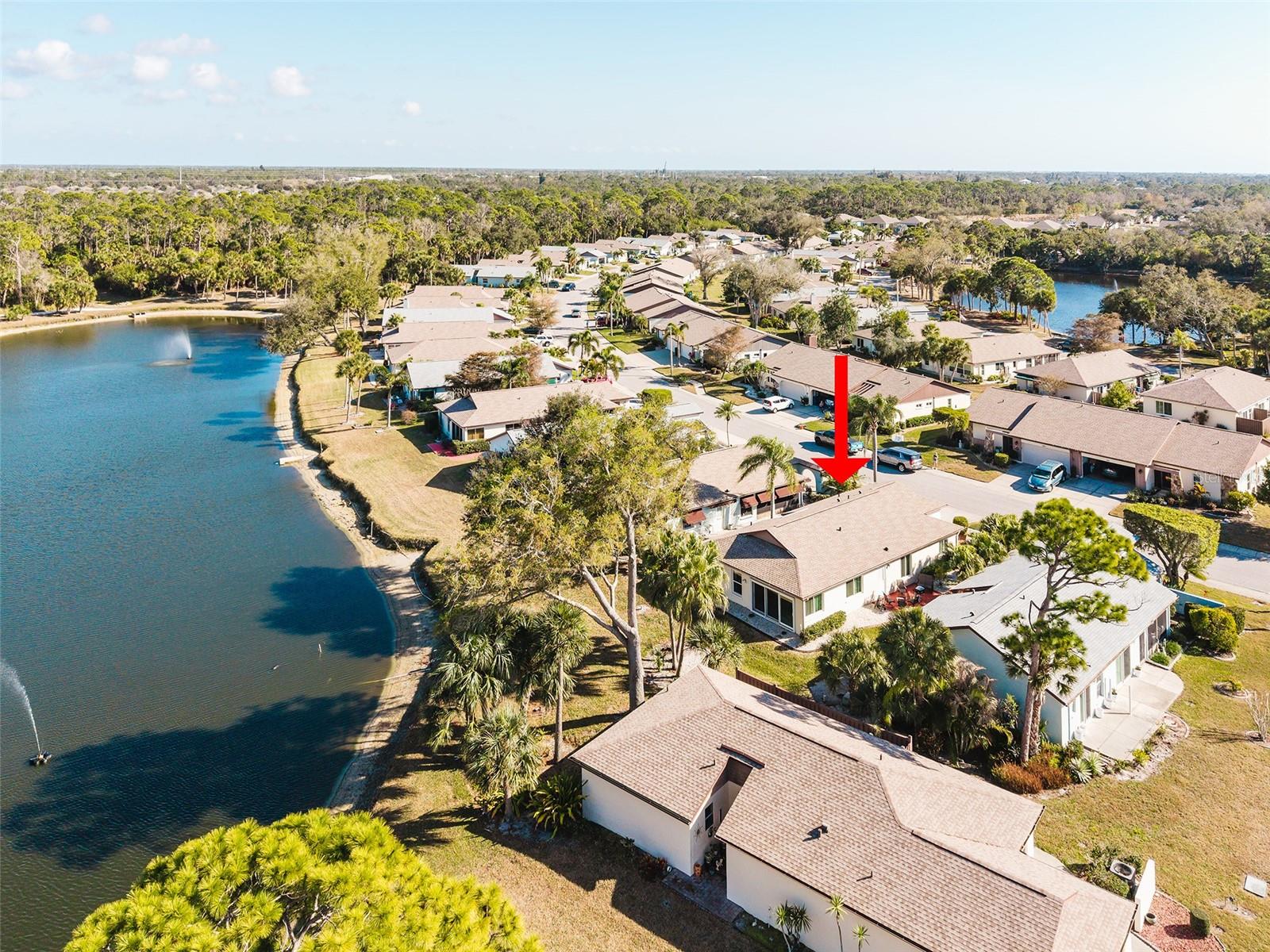 Image 3 of 39 For 689 Linden Drive