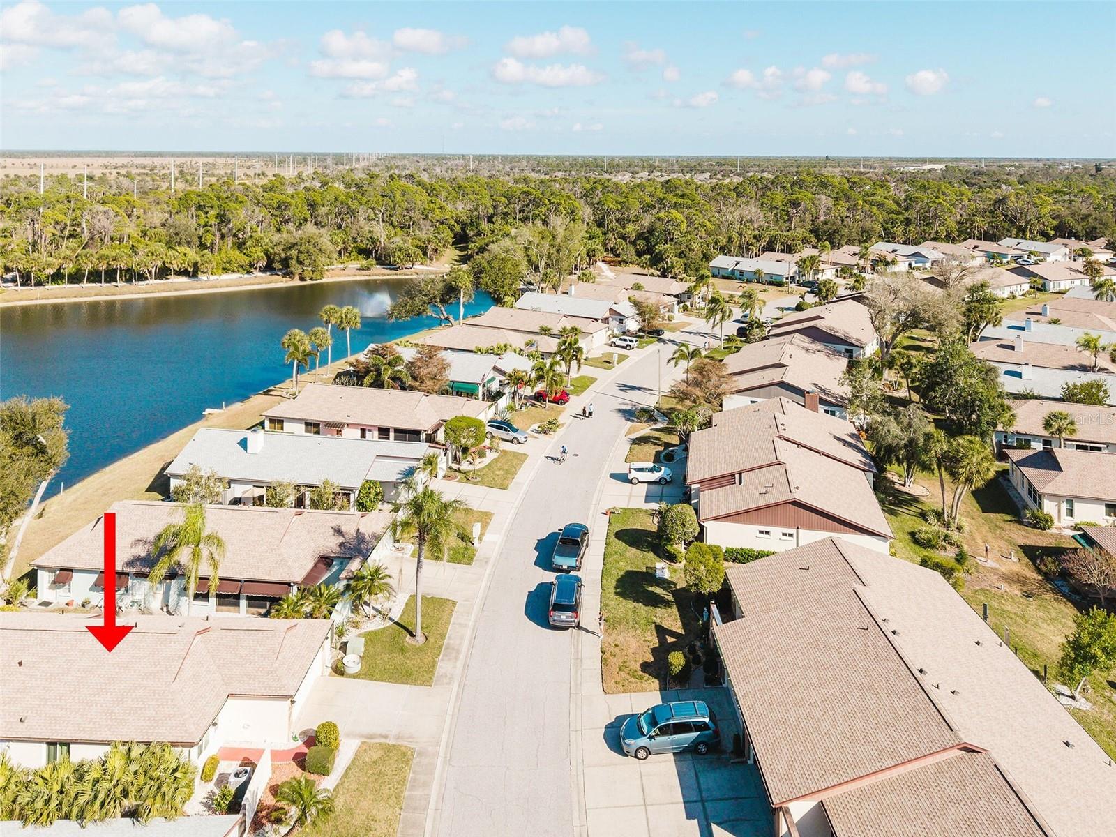 Image 4 of 39 For 689 Linden Drive