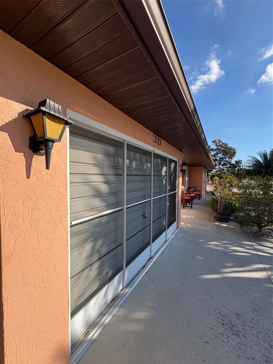 Image 3 of 75 For 321 Venetia Avenue