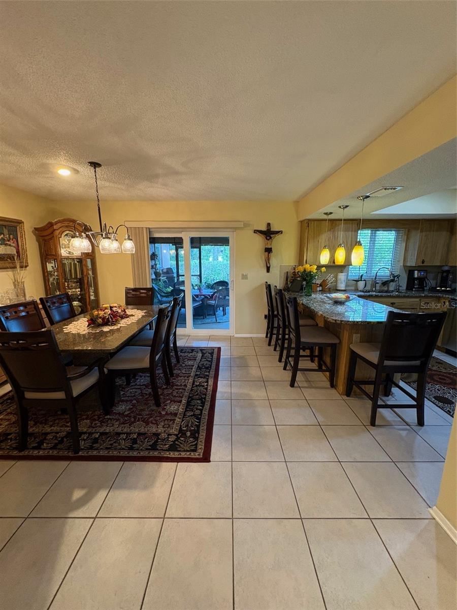 Image 37 of 75 For 321 Venetia Avenue