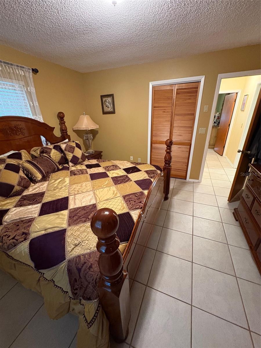 Image 46 of 75 For 321 Venetia Avenue