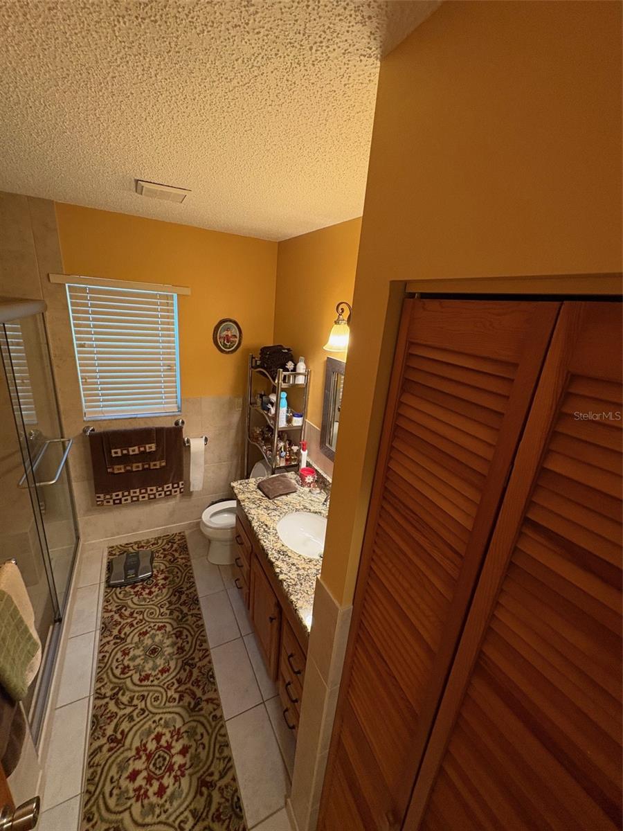 Image 49 of 75 For 321 Venetia Avenue