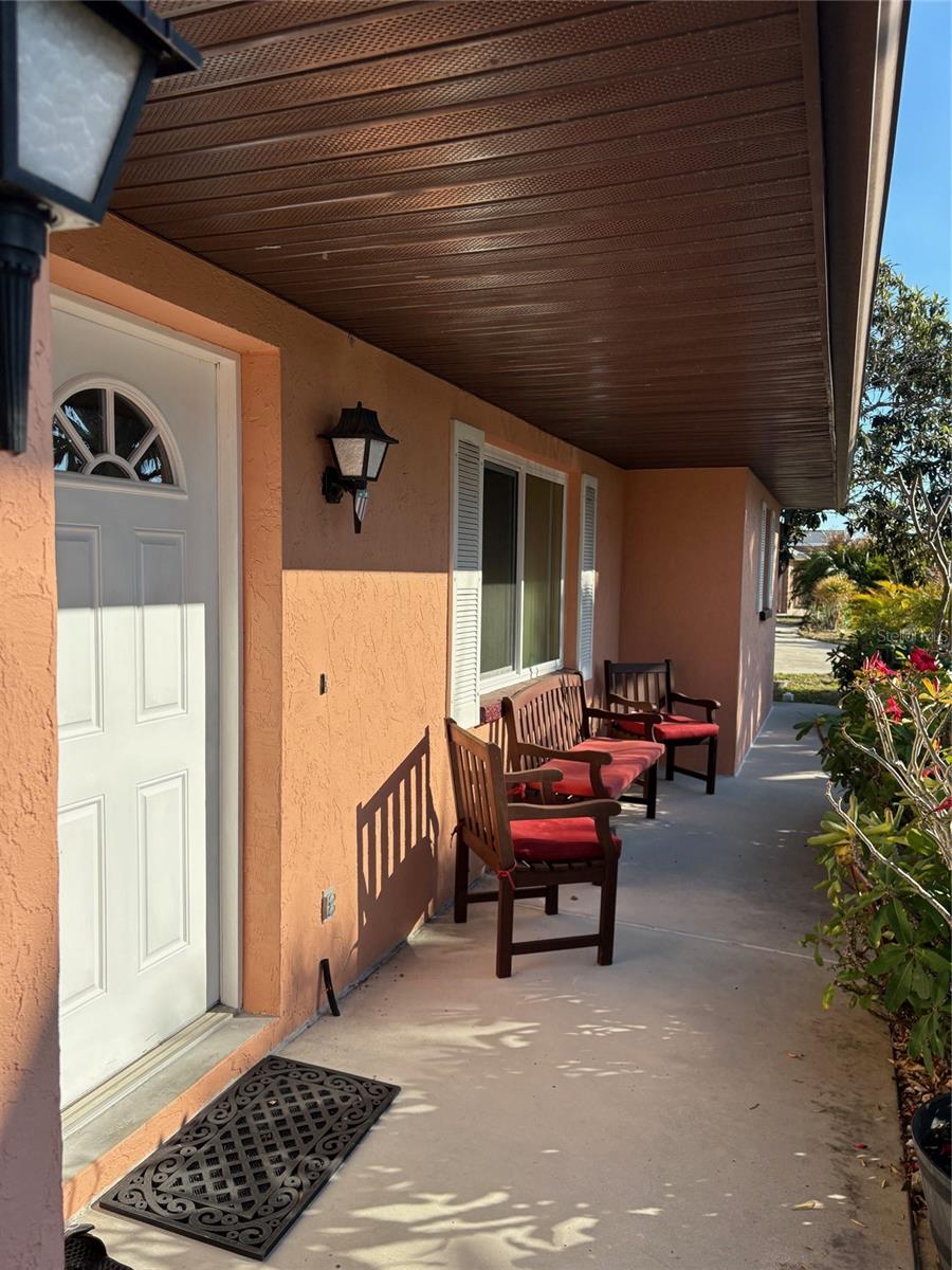 Image 5 of 75 For 321 Venetia Avenue