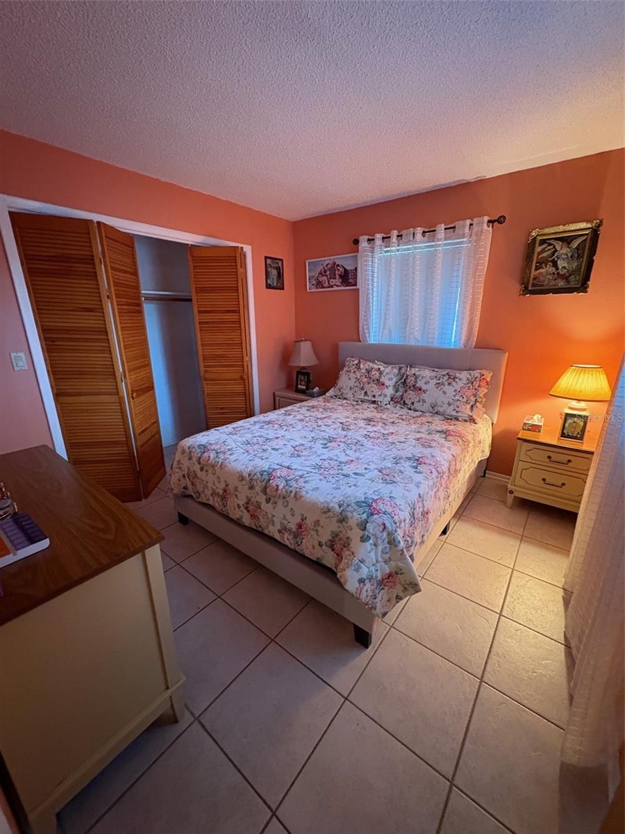 Image 58 of 75 For 321 Venetia Avenue