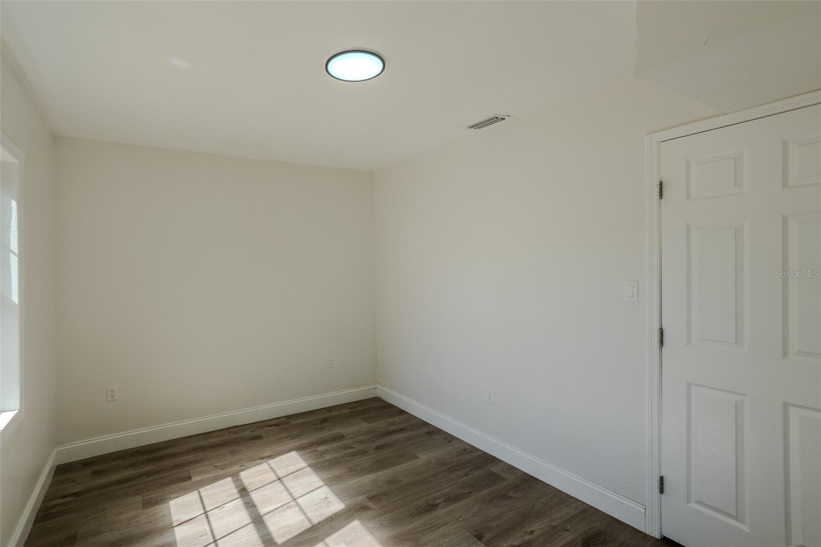 Image 11 of 48 For 599 Carolina Avenue