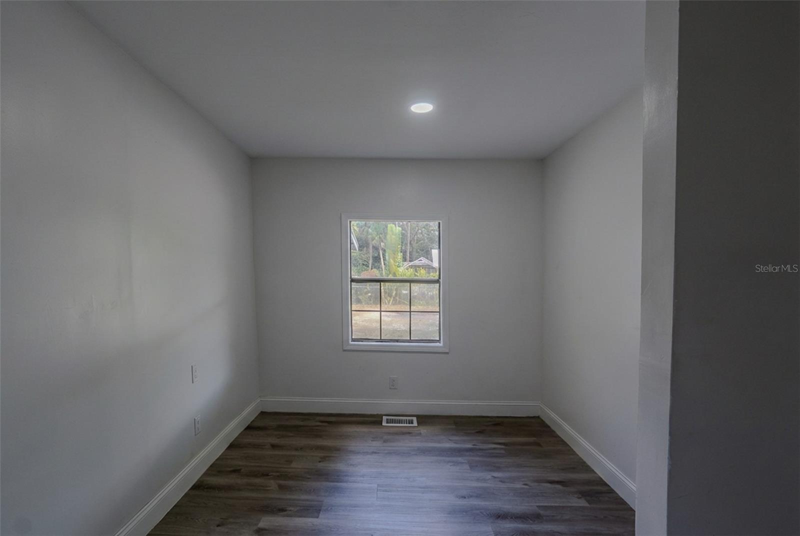 Image 21 of 48 For 599 Carolina Avenue