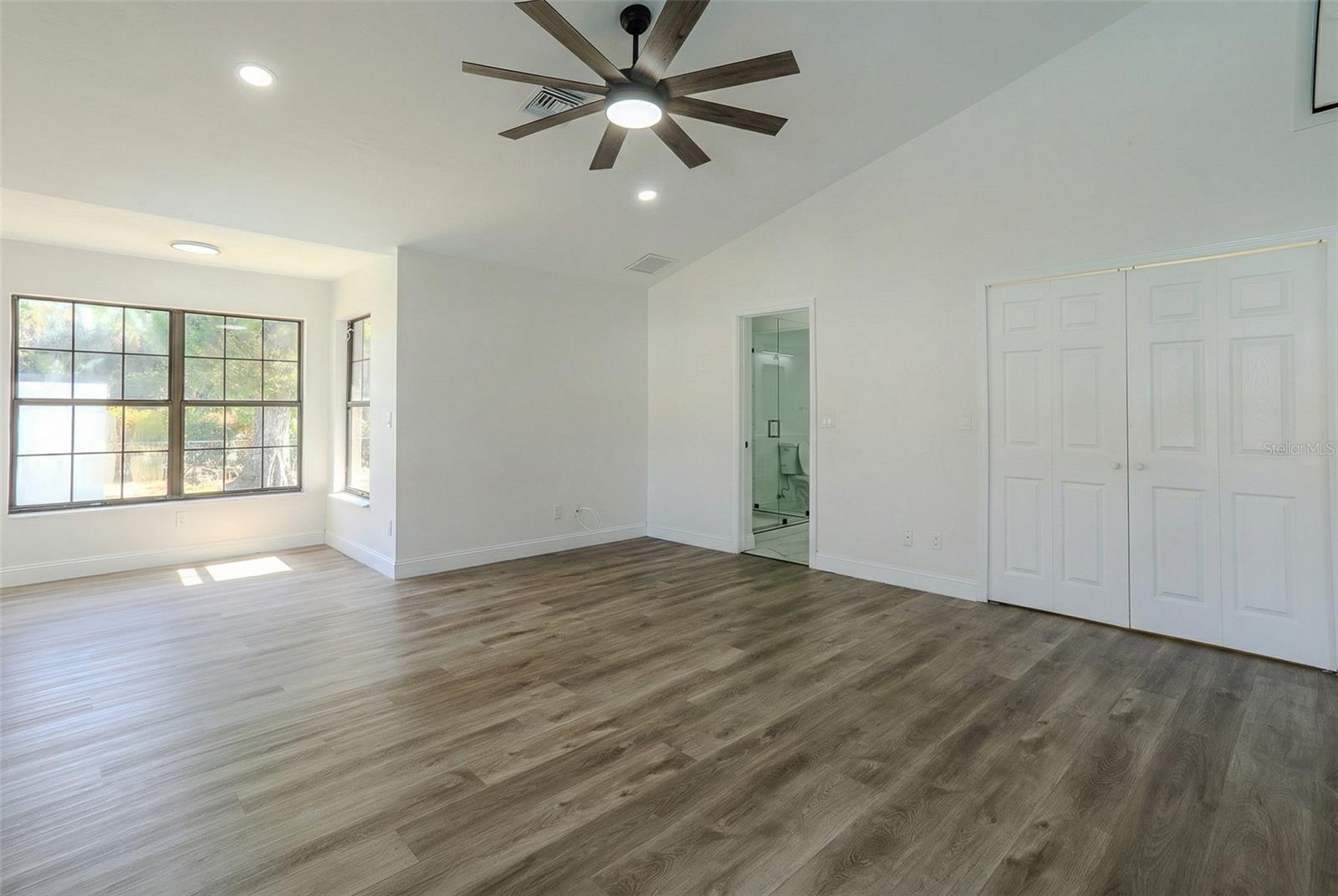 Image 23 of 48 For 599 Carolina Avenue