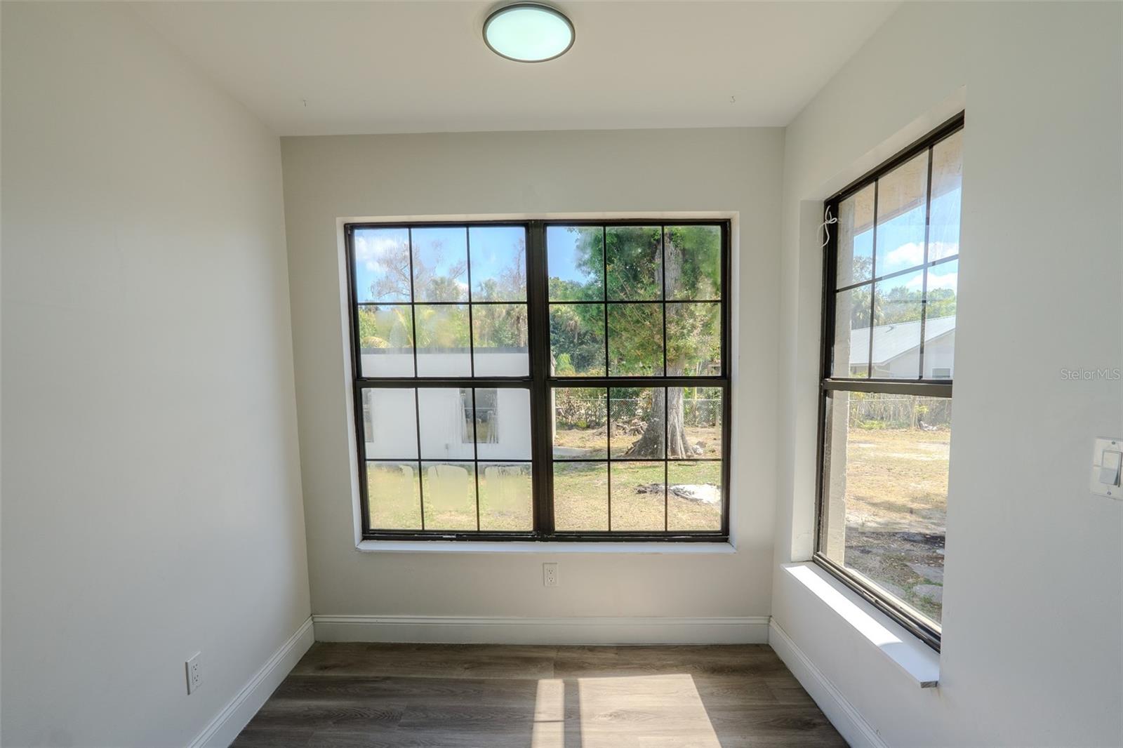 Image 24 of 48 For 599 Carolina Avenue