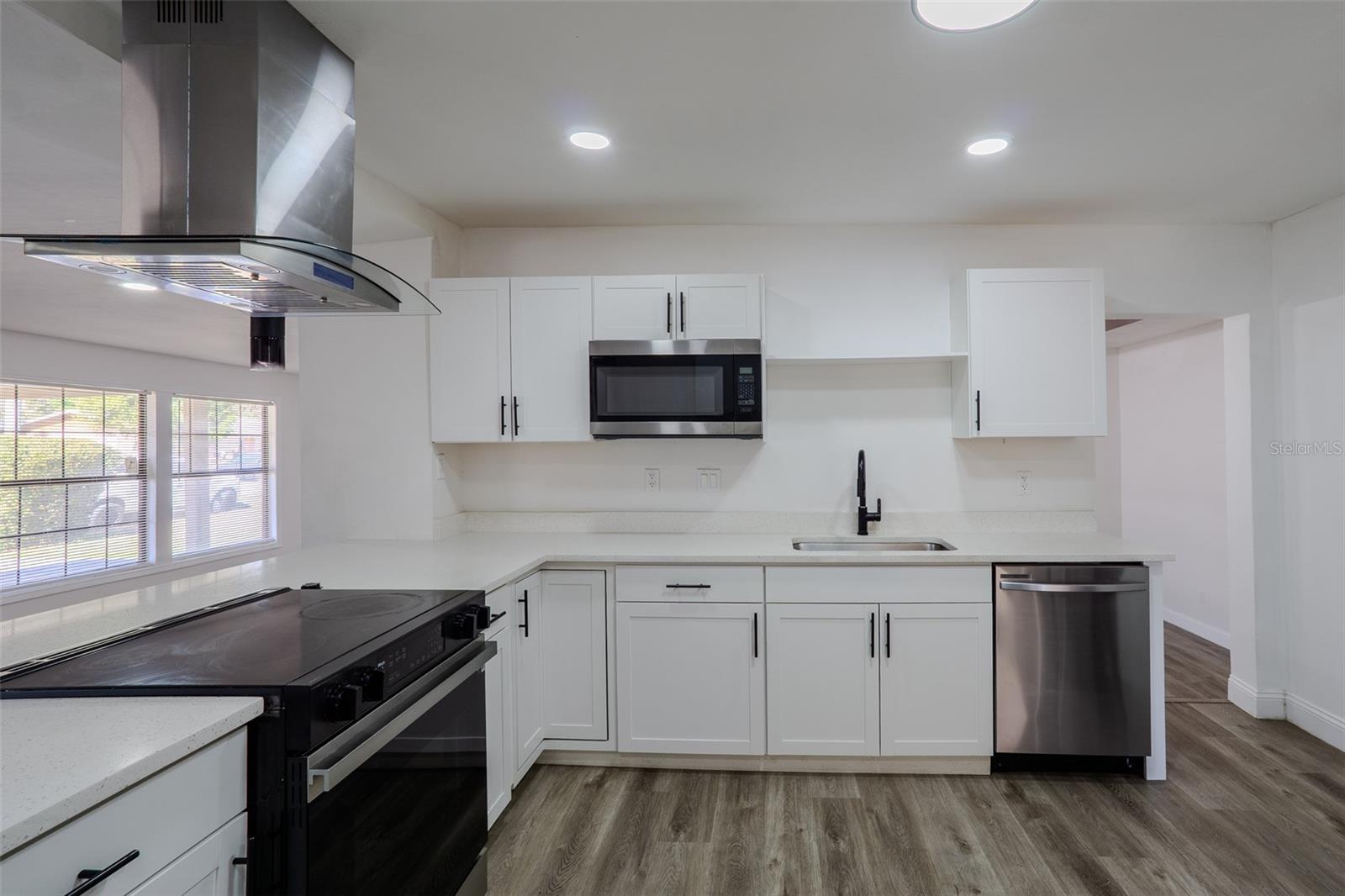 Image 7 of 48 For 599 Carolina Avenue