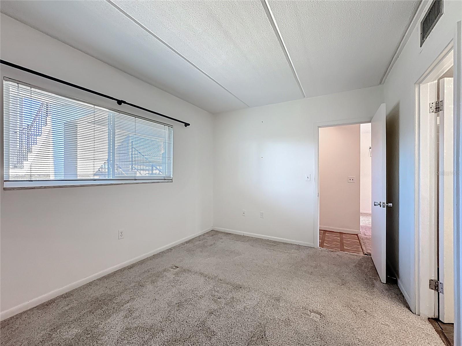 Image 19 of 41 For 649 Tamiami Trail S 112