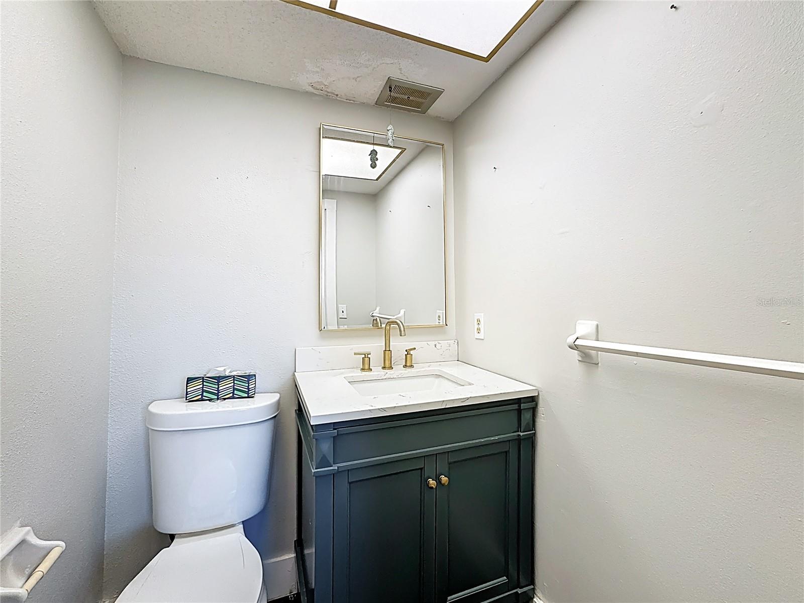 Image 21 of 41 For 649 Tamiami Trail S 112