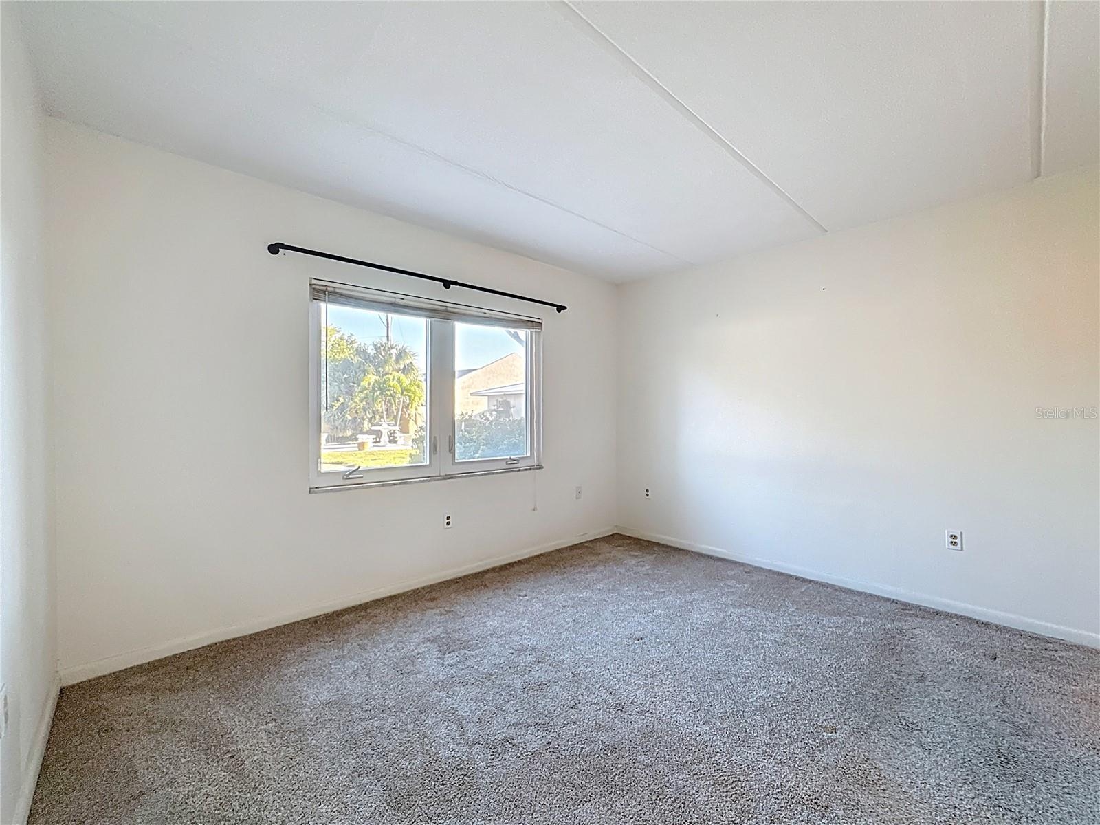 Image 23 of 41 For 649 Tamiami Trail S 112