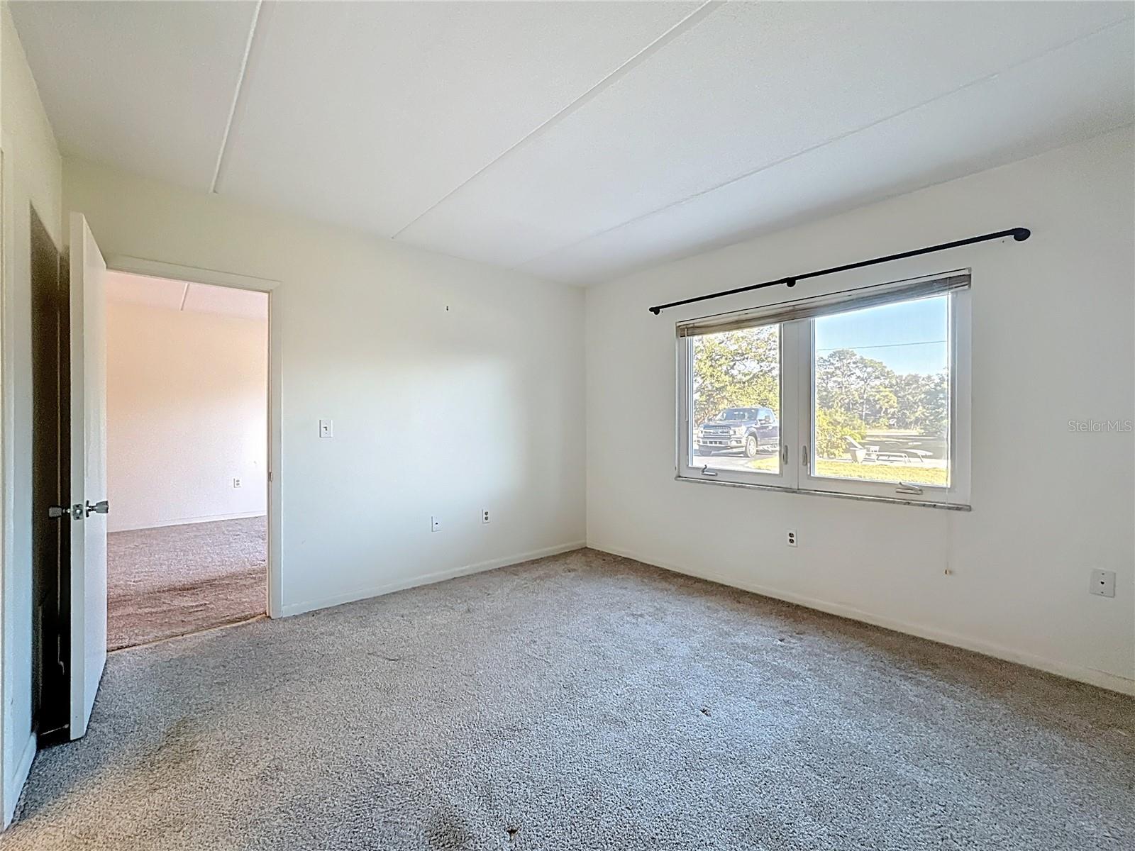 Image 26 of 41 For 649 Tamiami Trail S 112