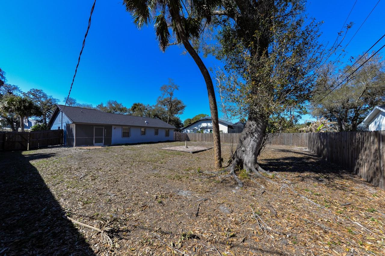 Image 28 of 29 For 4334 Blueridge Street