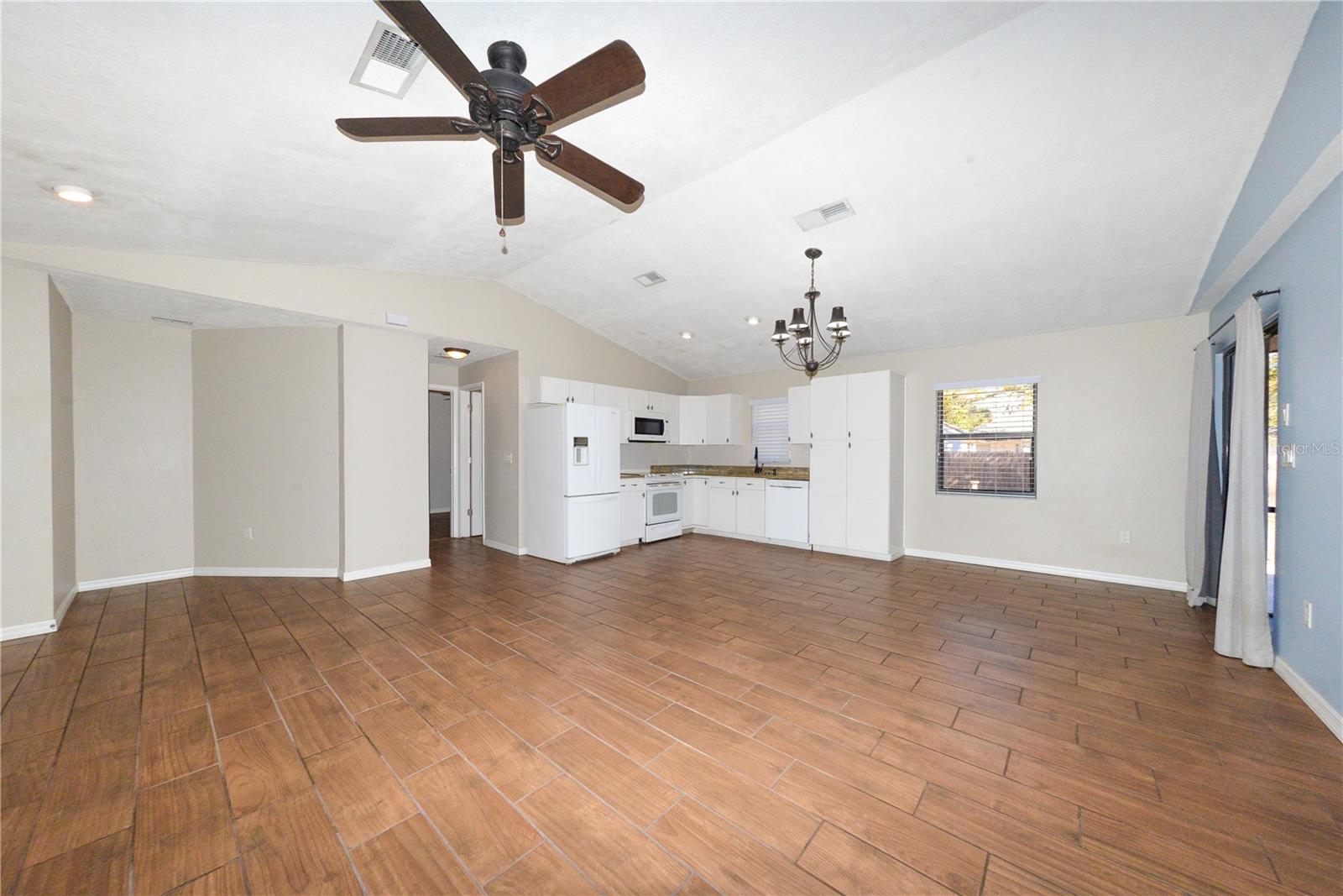 Image 6 of 29 For 4334 Blueridge Street