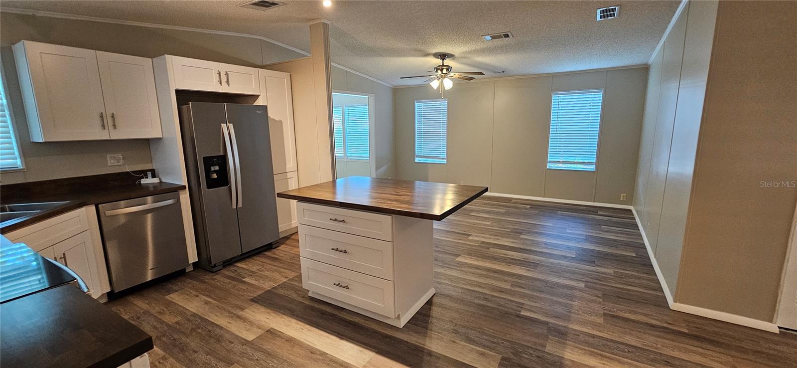 Listing photo id 8 for 8410 Wagon Wheel Circle