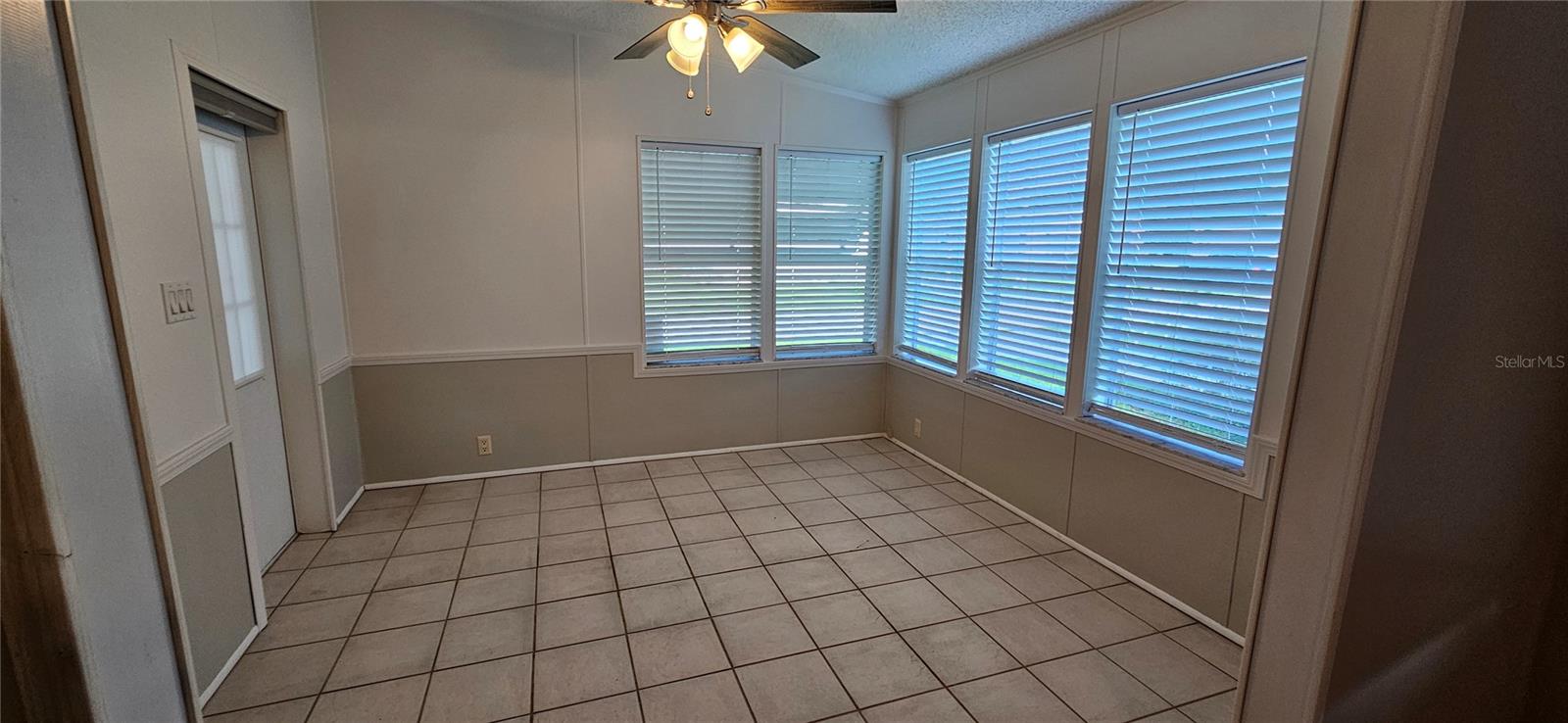 Listing photo id 1 for 8410 Wagon Wheel Circle