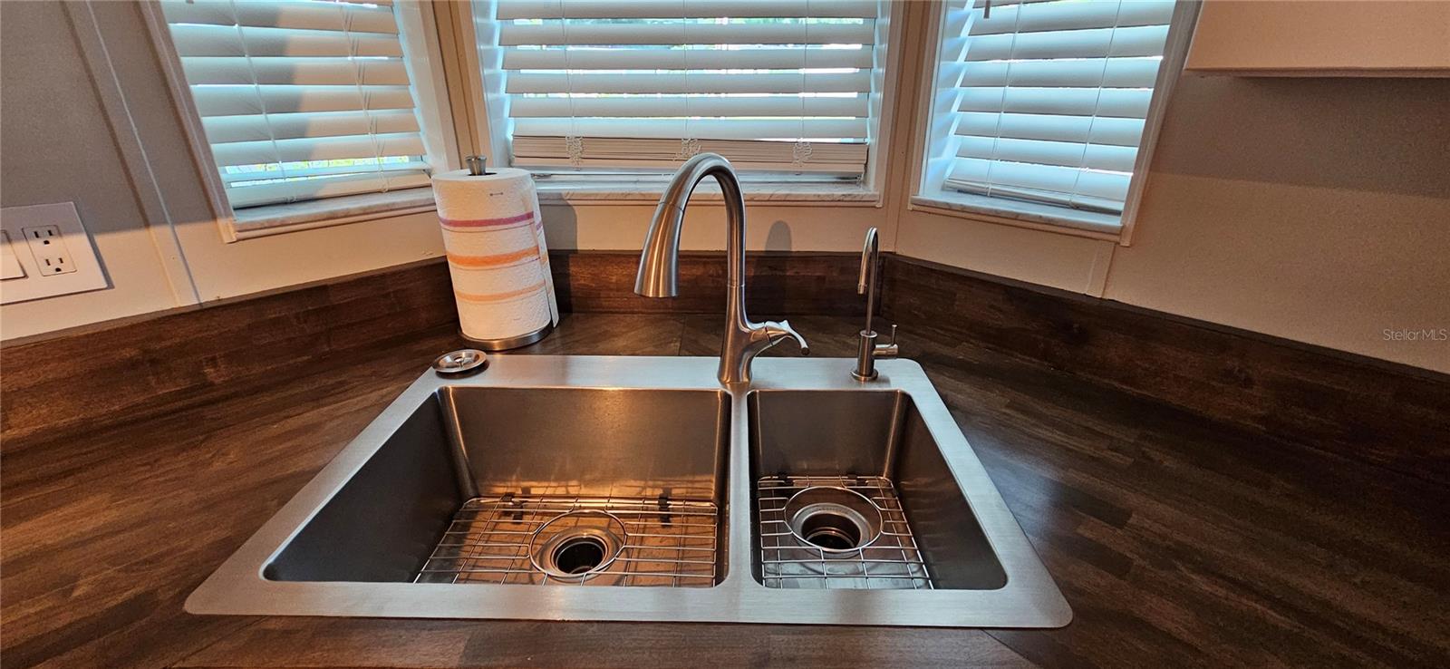 Listing photo id 6 for 8410 Wagon Wheel Circle