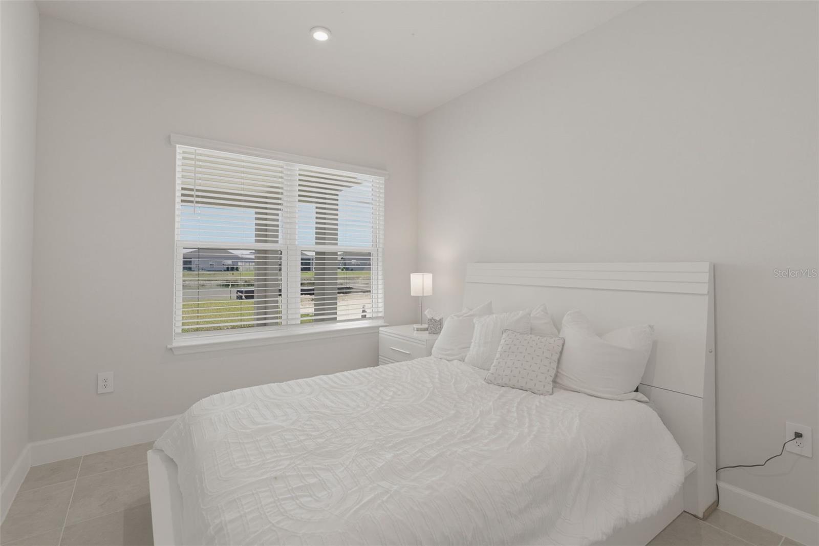 Image 17 of 35 For 16390 Queen Palm Drive