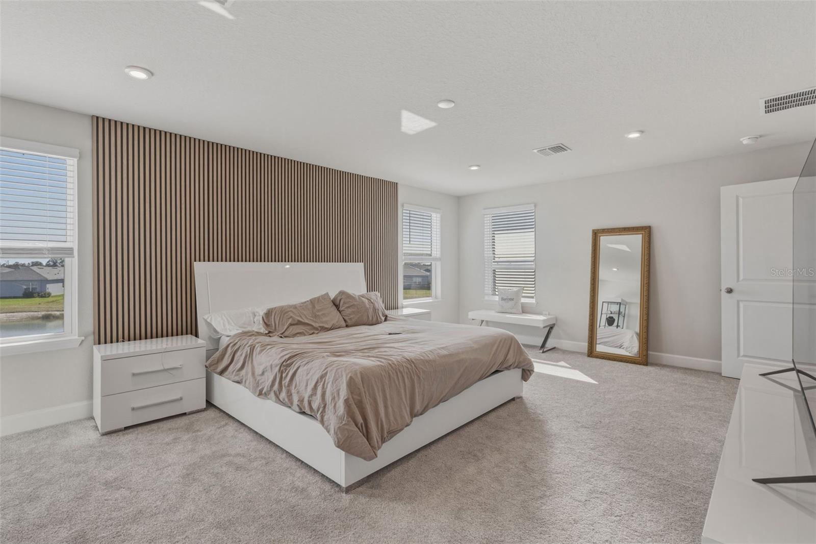 Image 24 of 35 For 16390 Queen Palm Drive