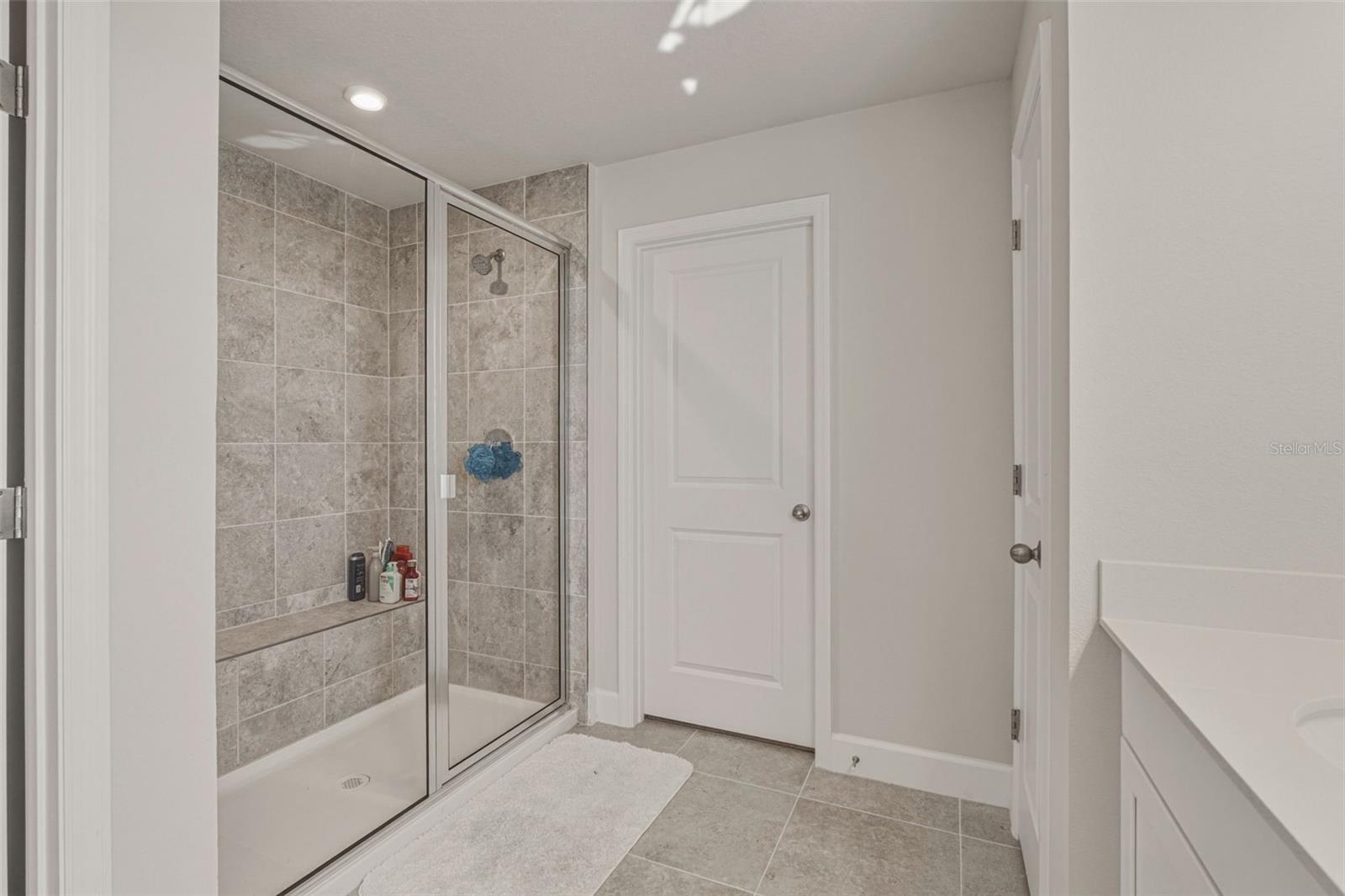 Image 26 of 35 For 16390 Queen Palm Drive