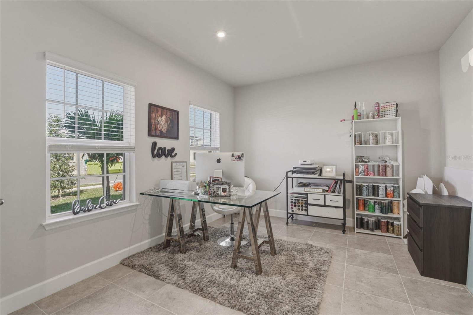 Image 4 of 35 For 16390 Queen Palm Drive