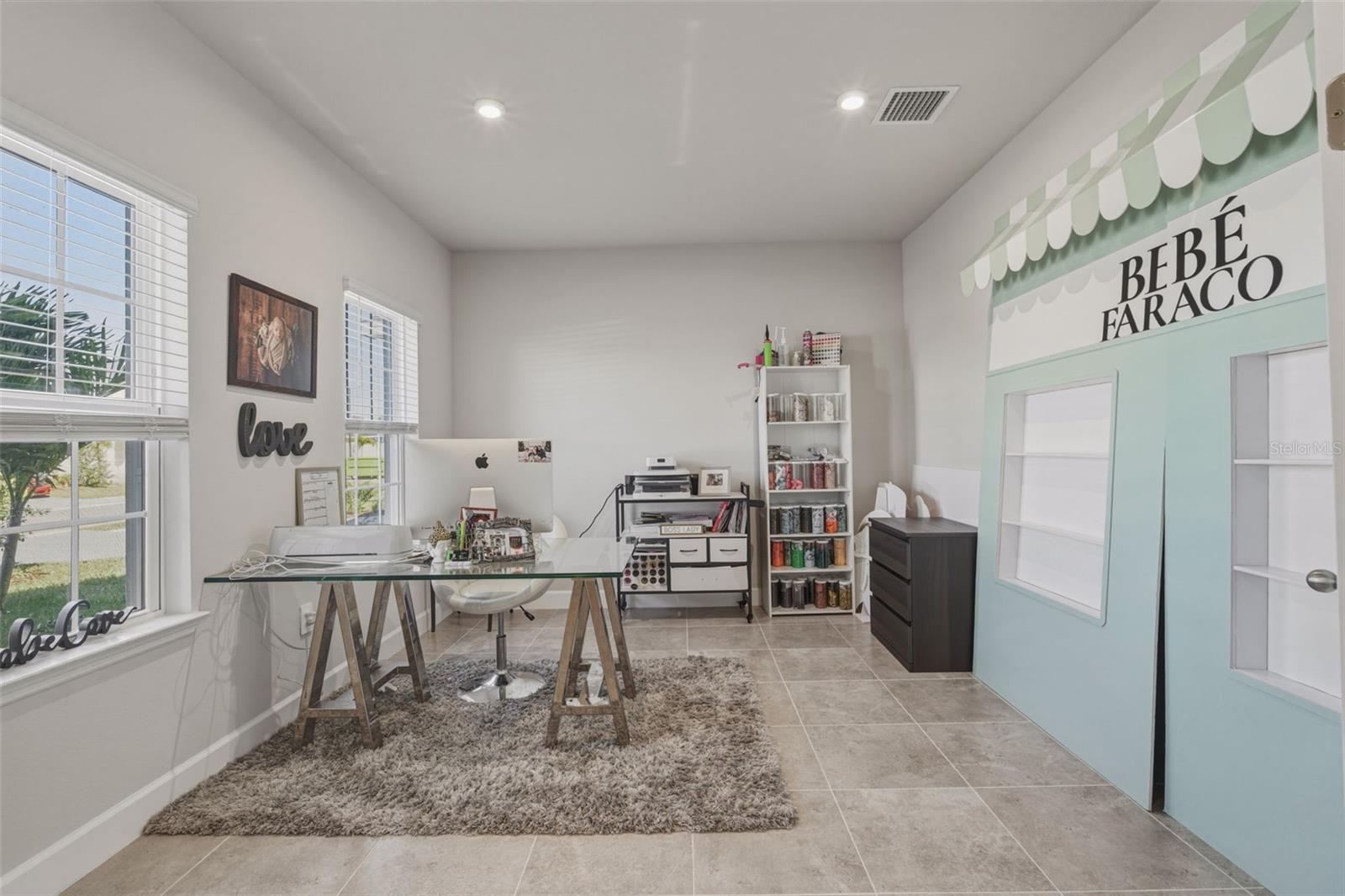 Image 5 of 35 For 16390 Queen Palm Drive