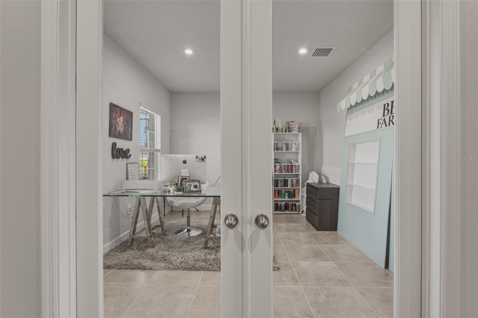 Image 7 of 35 For 16390 Queen Palm Drive